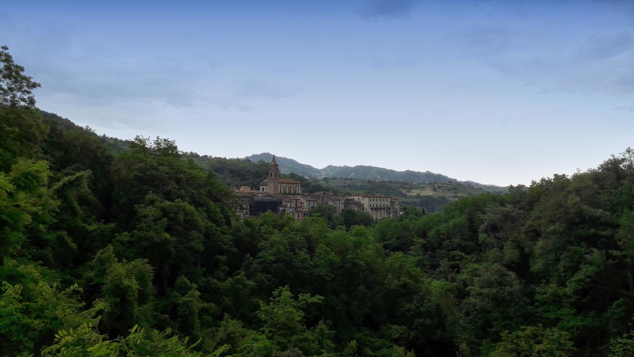 Azienda Agrituristica Colle San Giorgio Castiglione Messer Raimondo Exteriör bild